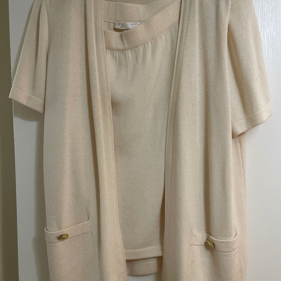 St. John Jackets & Blazers - St. John Cream colored suit  great condition